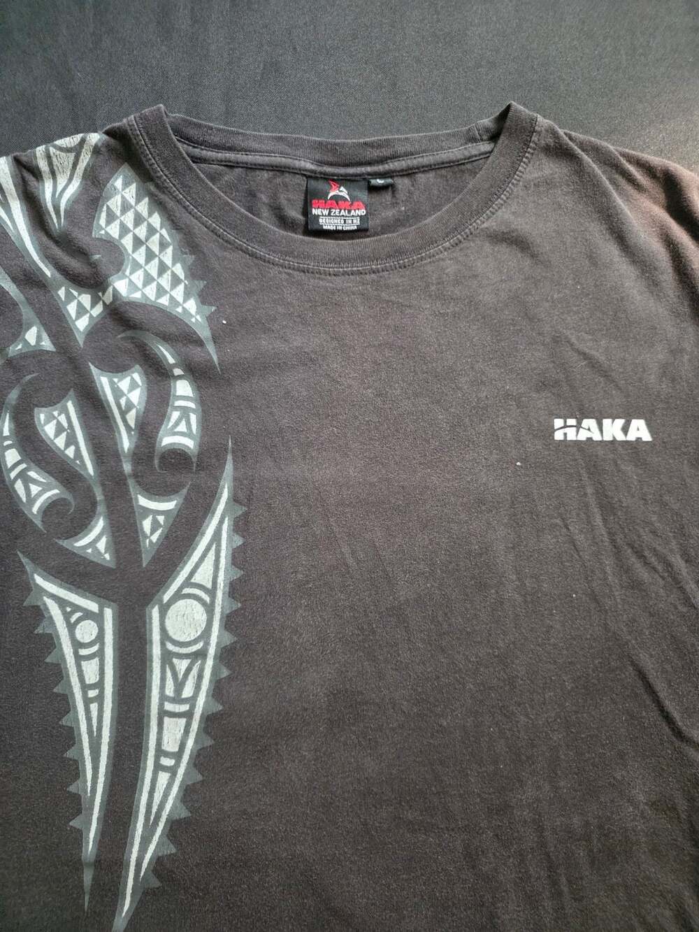 Haka New Zealand T-Shirt Size L Black Tribal Print
